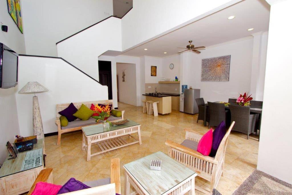 5 Bedroom - Kuta Regency B8 *