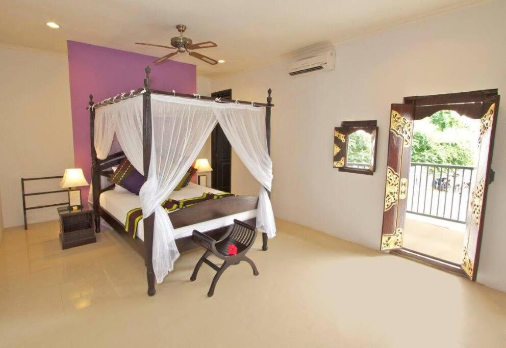 5 Bedroom - Kuta Regency B8 Villa