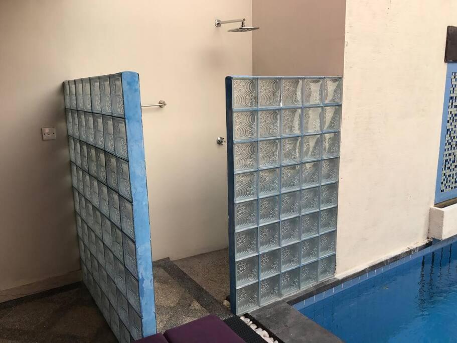 Villa 5 Bedroom - Kuta Regency B8 *