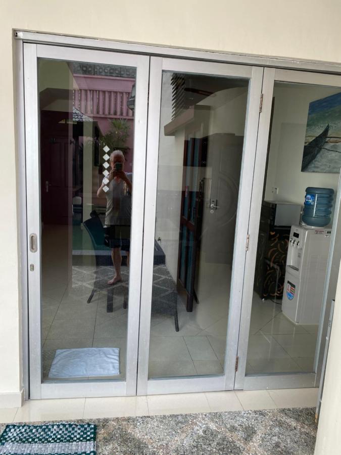 Villa 5 Bedroom - Kuta Regency B8 *