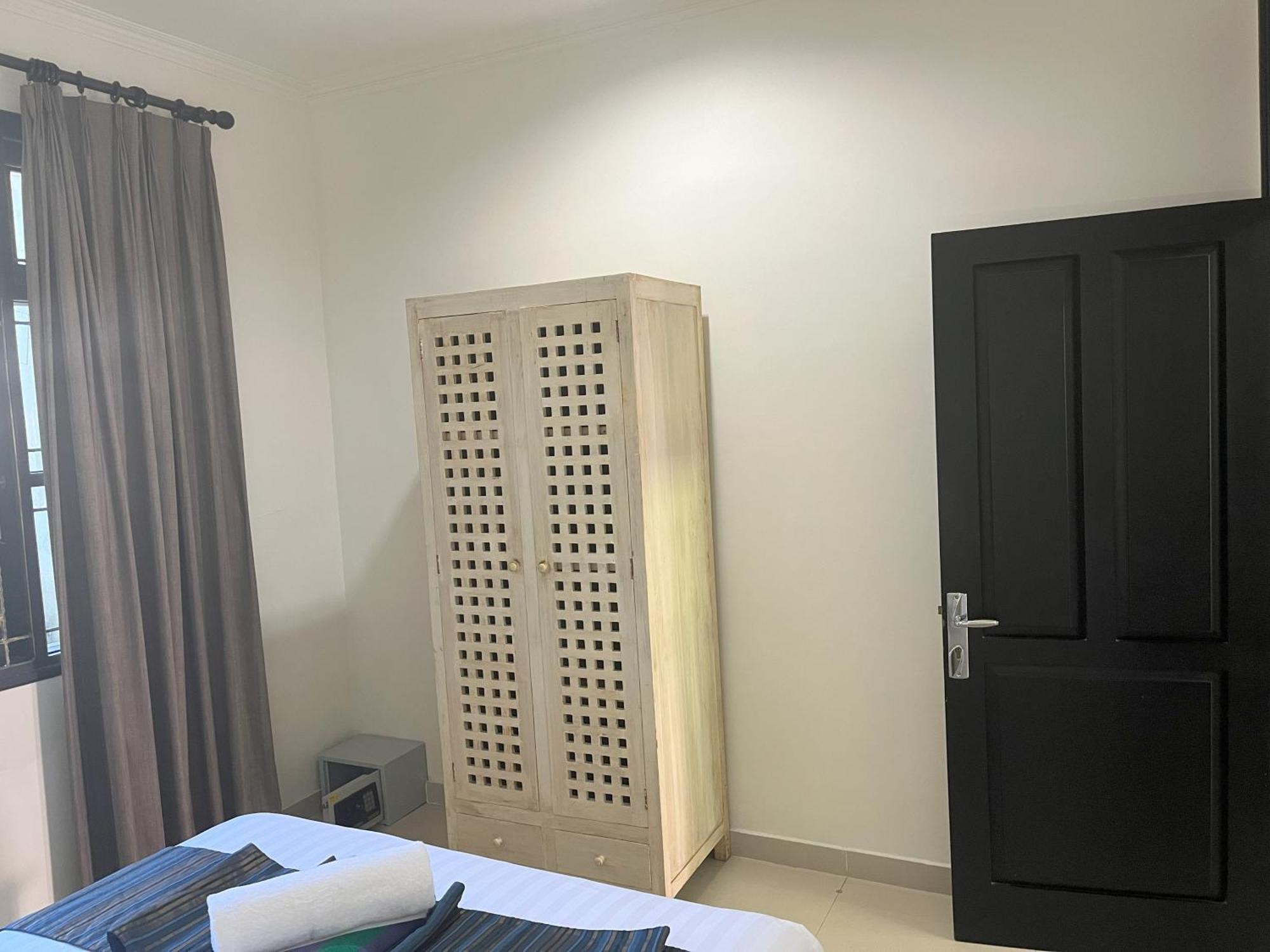 5 Bedroom - Kuta Regency B8 Villa